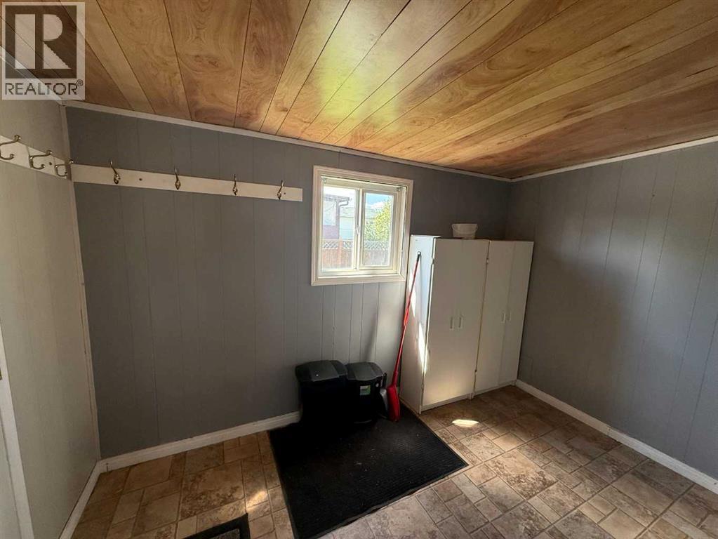 120 3 Avenue SW - 6