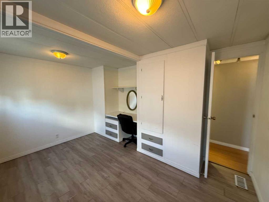120 3 Avenue SW - 8
