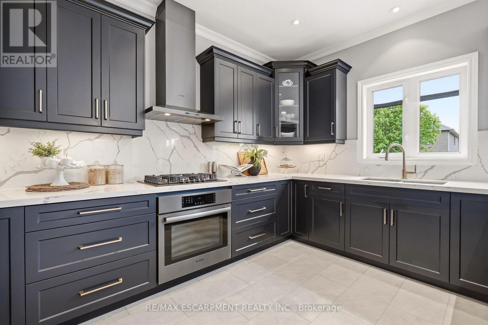 5 VOLTERRA COURT - 10