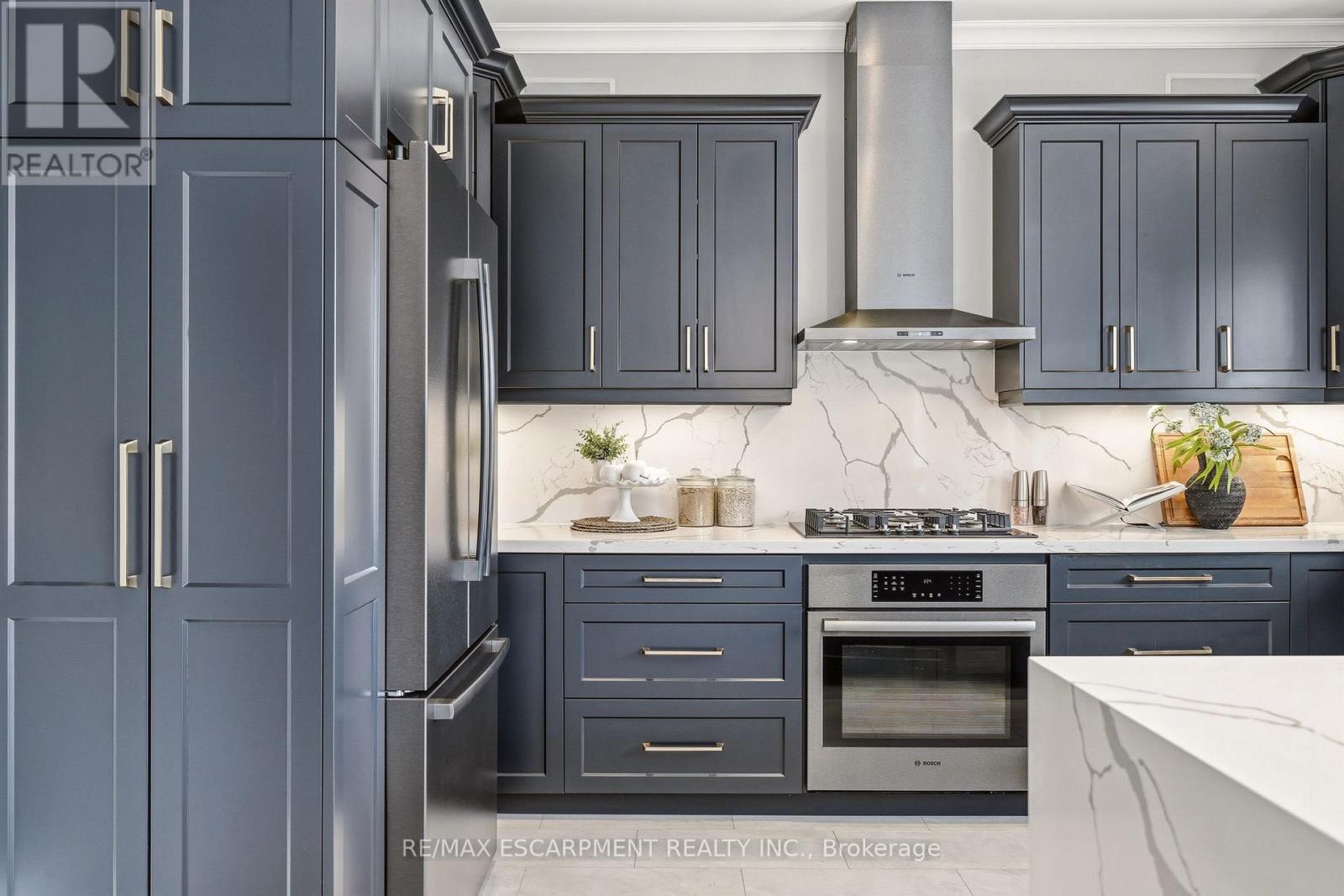 5 VOLTERRA COURT - 8