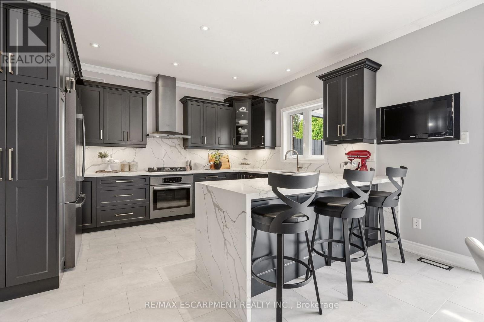 5 VOLTERRA COURT - 9