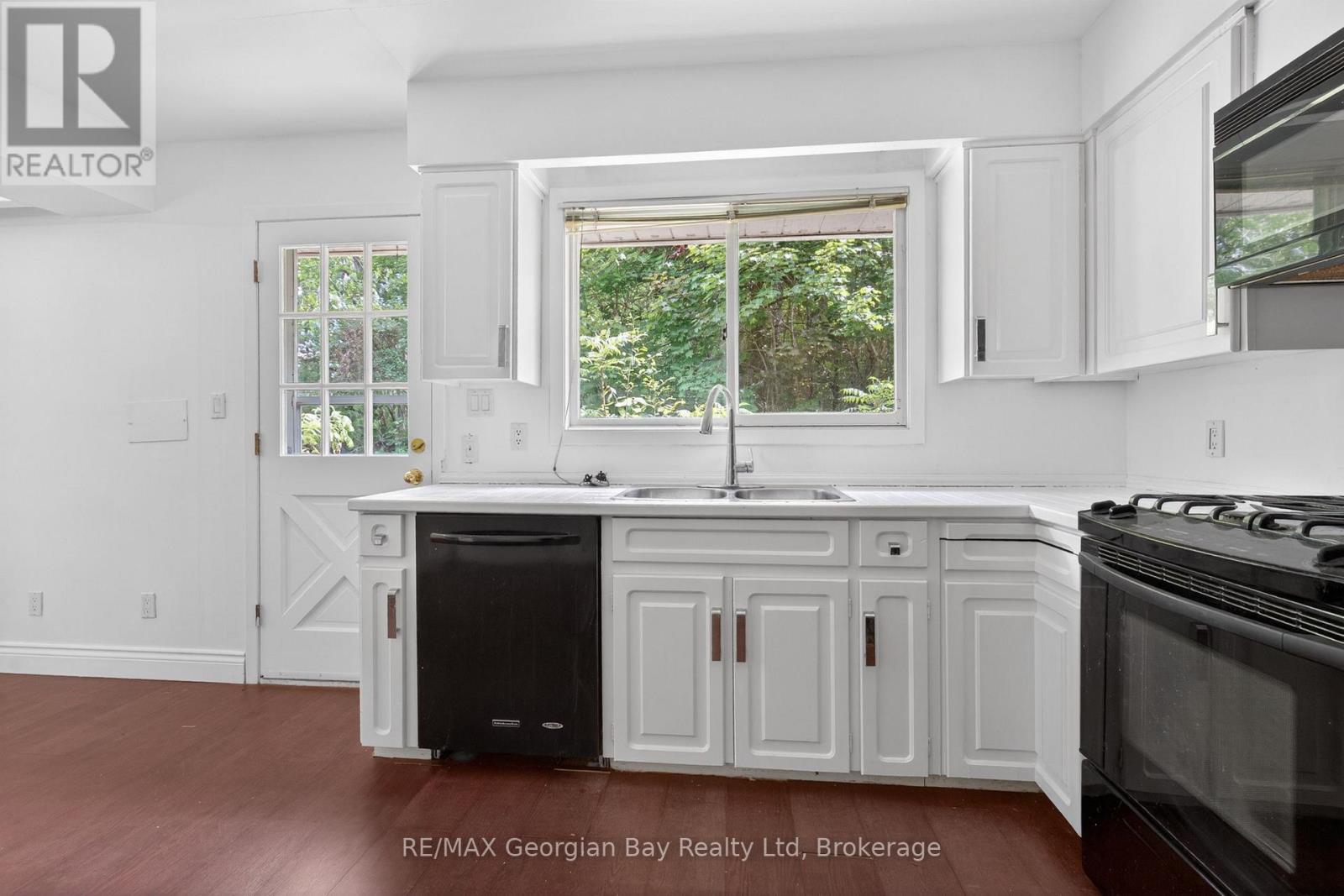 329 GLENBROOK DRIVE - 10