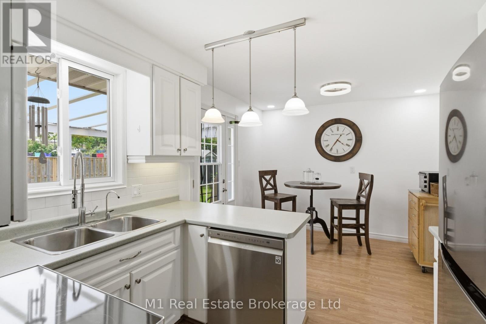 114 ANGELICA STREET - 15