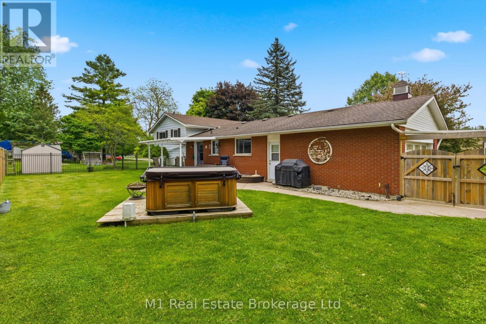 114 ANGELICA STREET - 36
