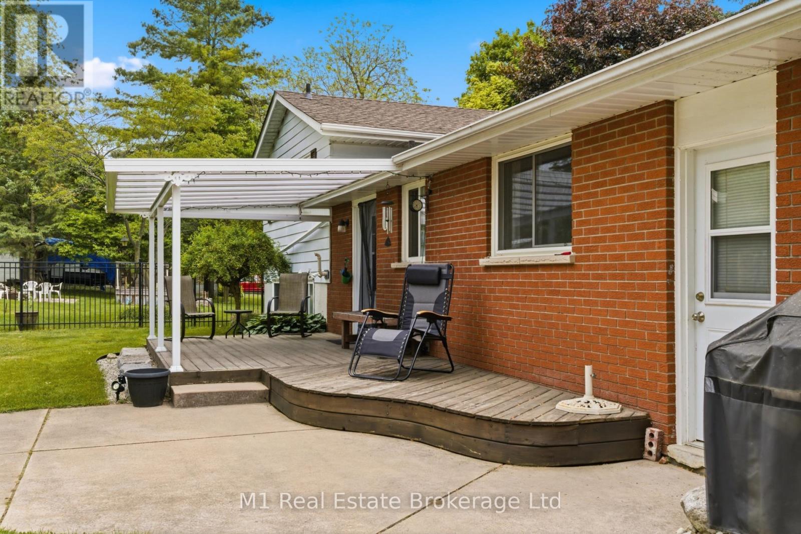 114 ANGELICA STREET - 37