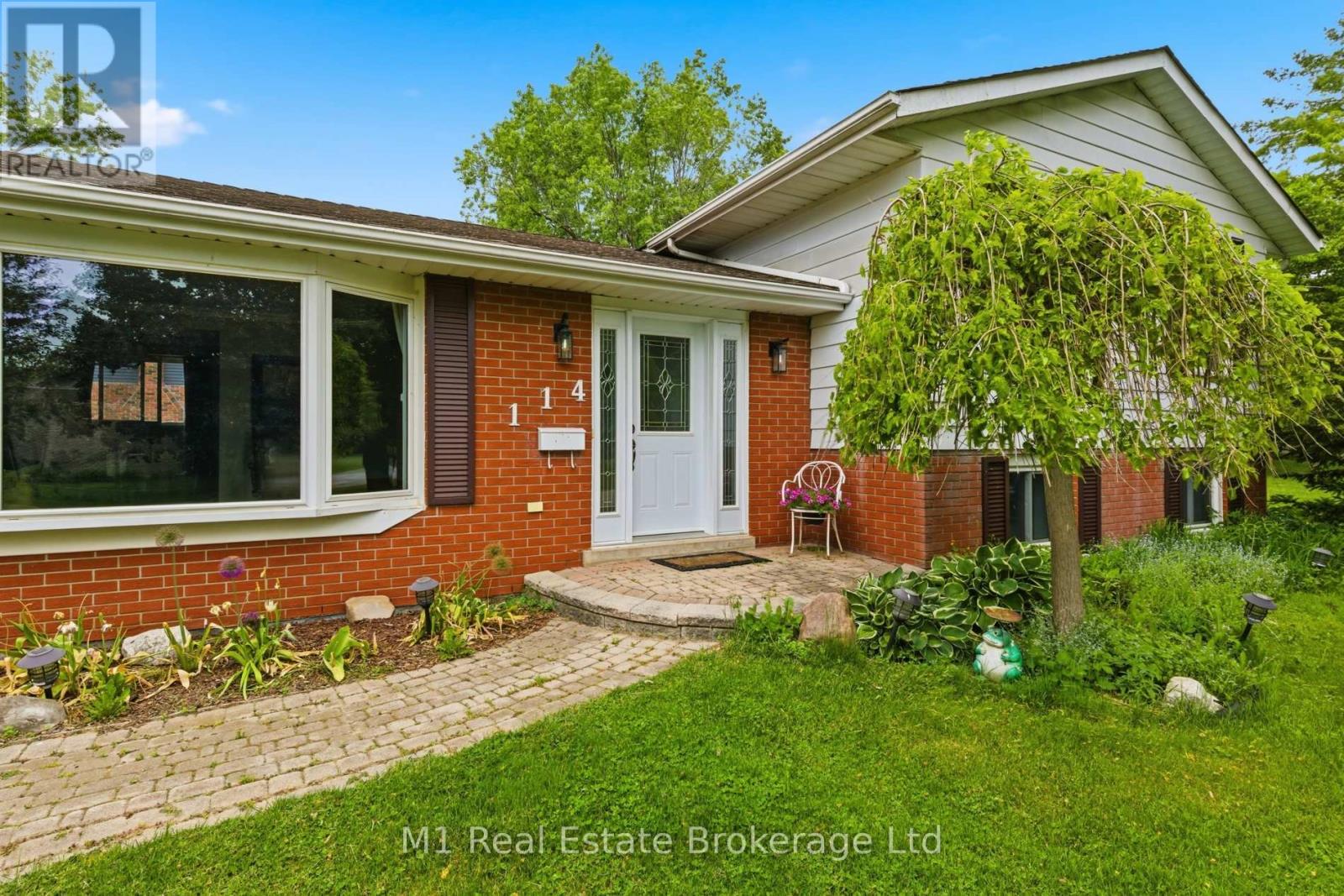 114 ANGELICA STREET - 8