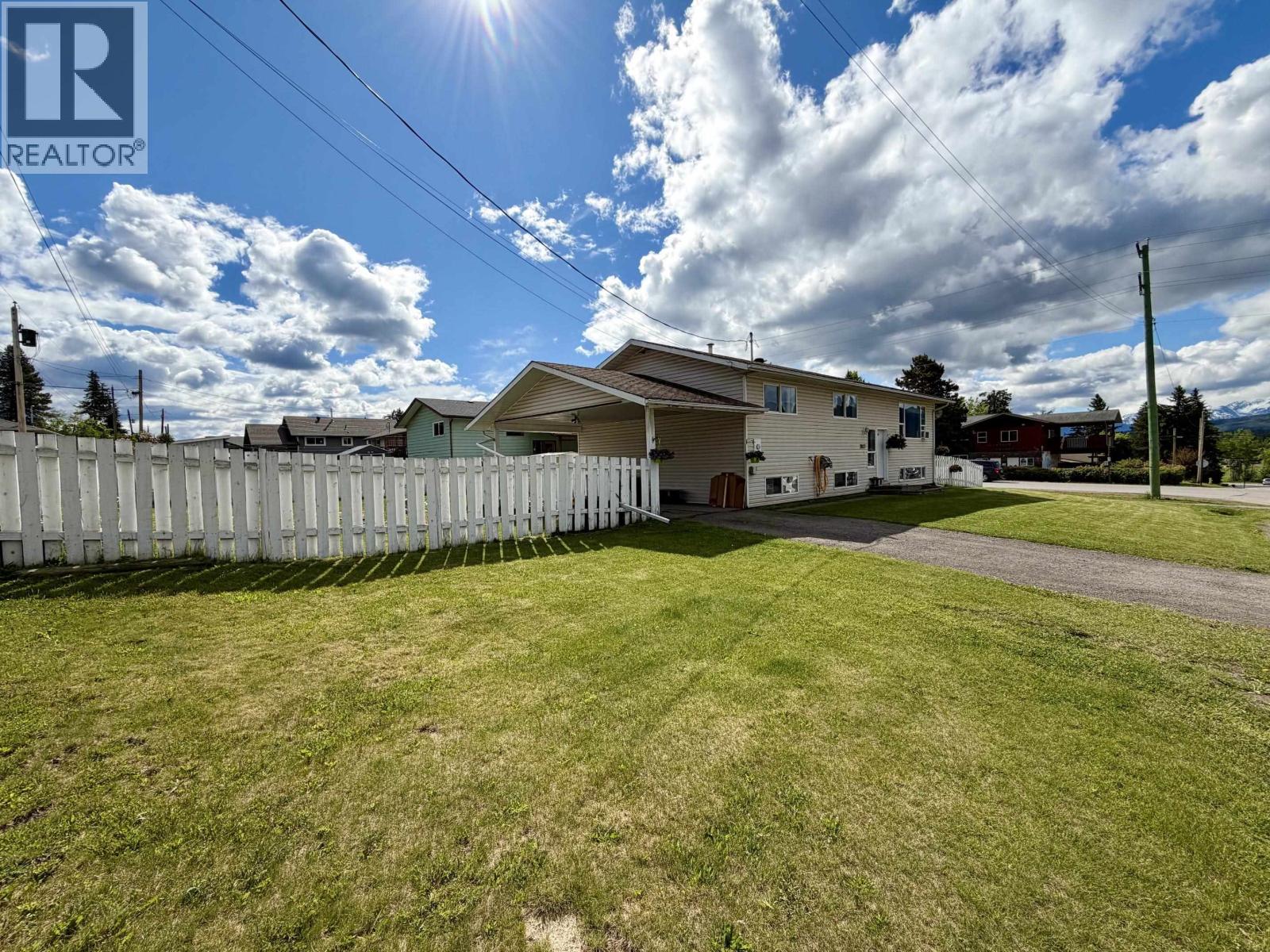 3822 13TH Avenue, Smithers