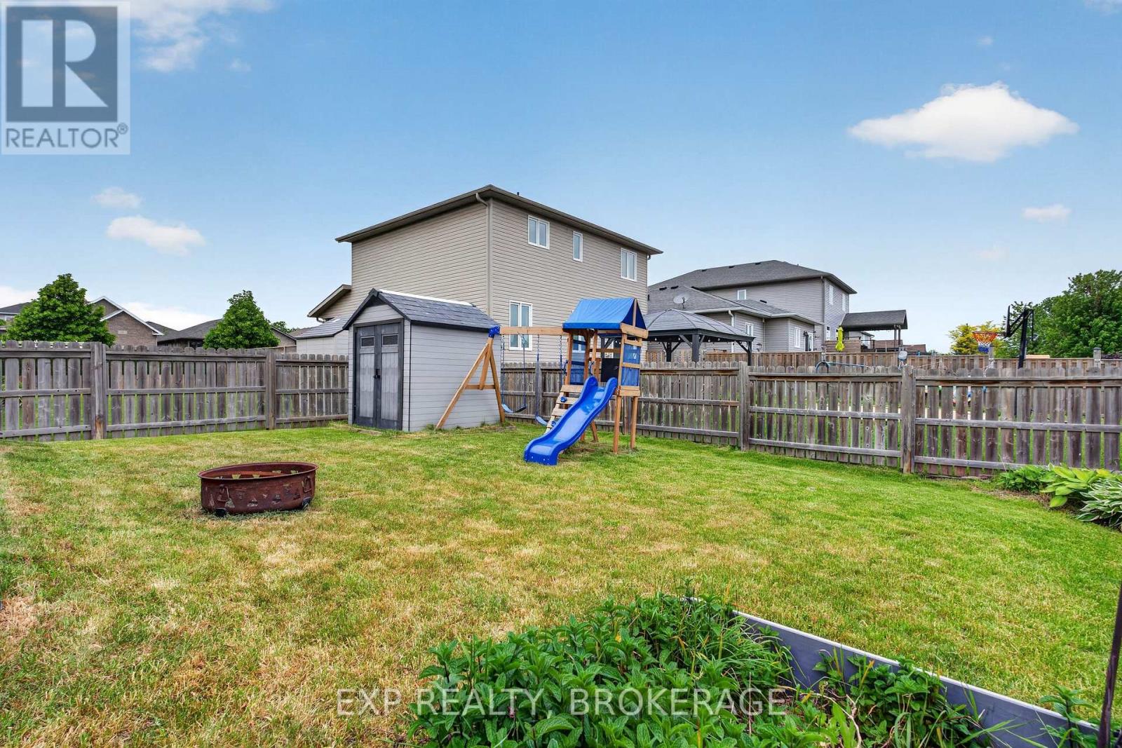 160 MCDONOUGH CRESCENT - 30