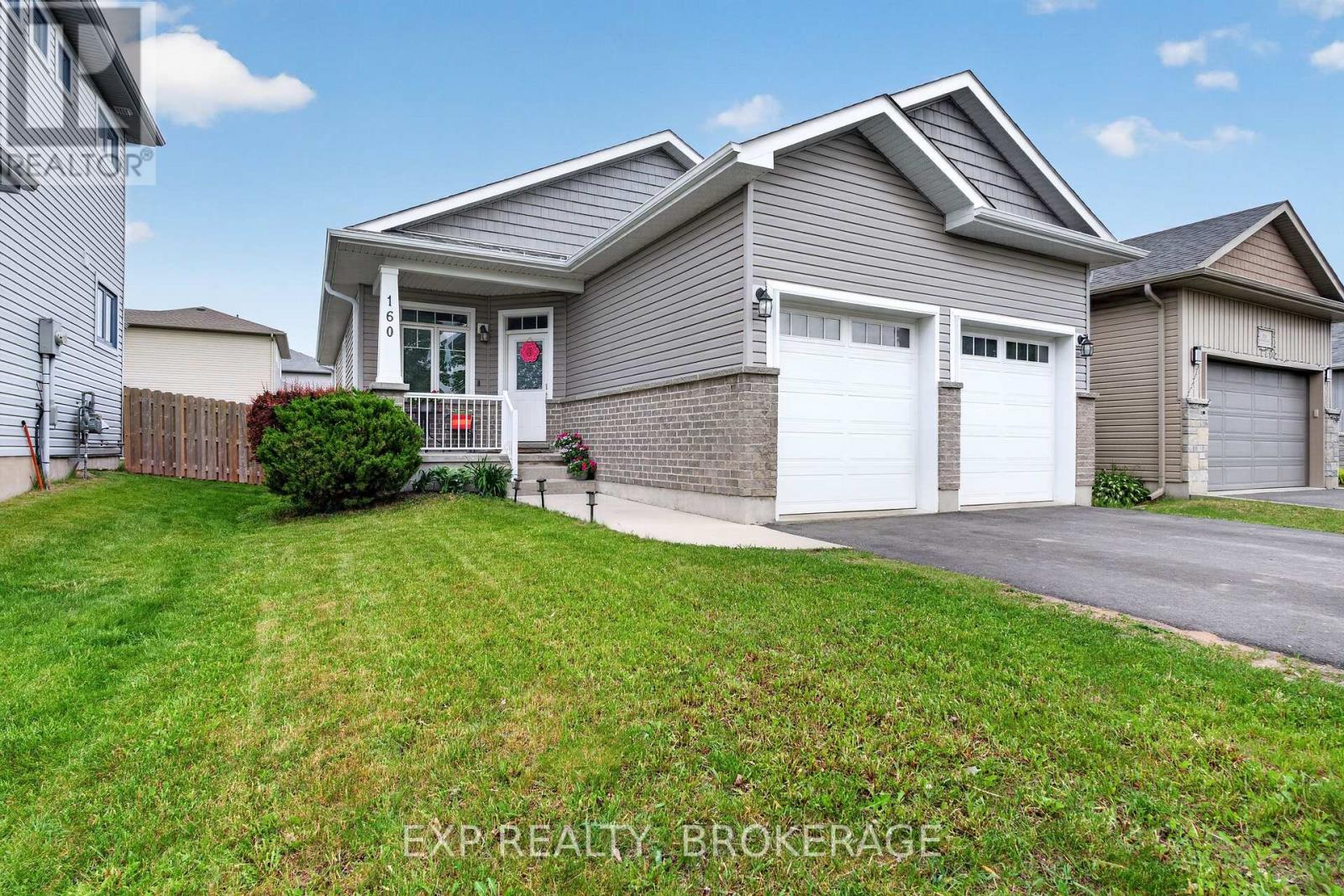 160 MCDONOUGH CRESCENT - 3