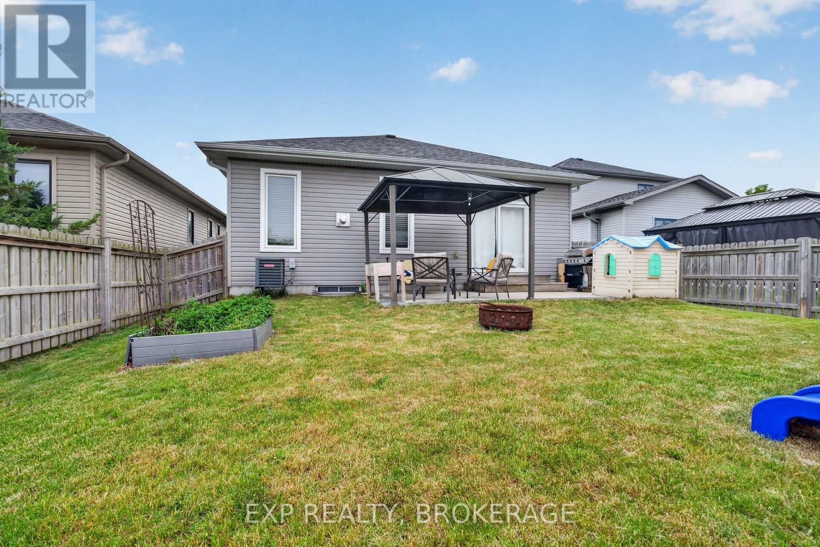 160 MCDONOUGH CRESCENT - 31