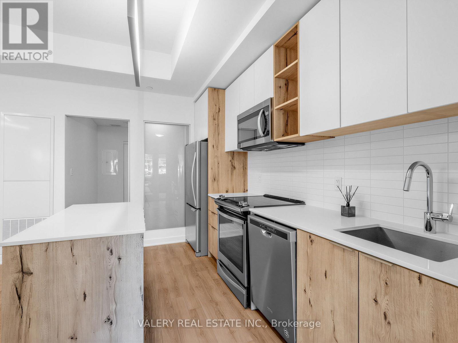 Kitchen( First Floor)