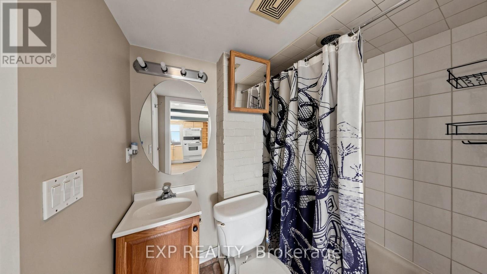 546 PARK ROAD S - 30