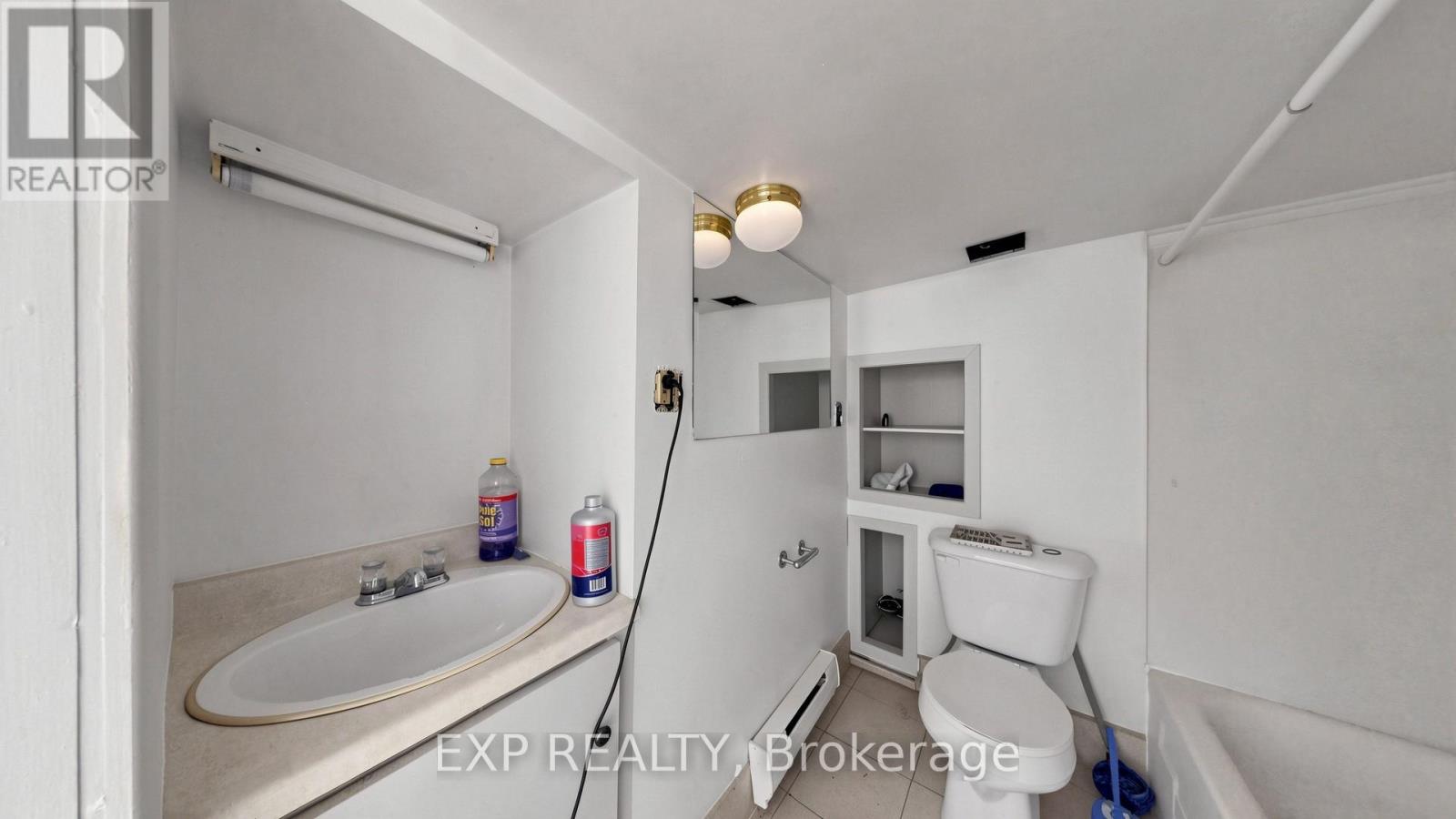 546 PARK ROAD S - 34