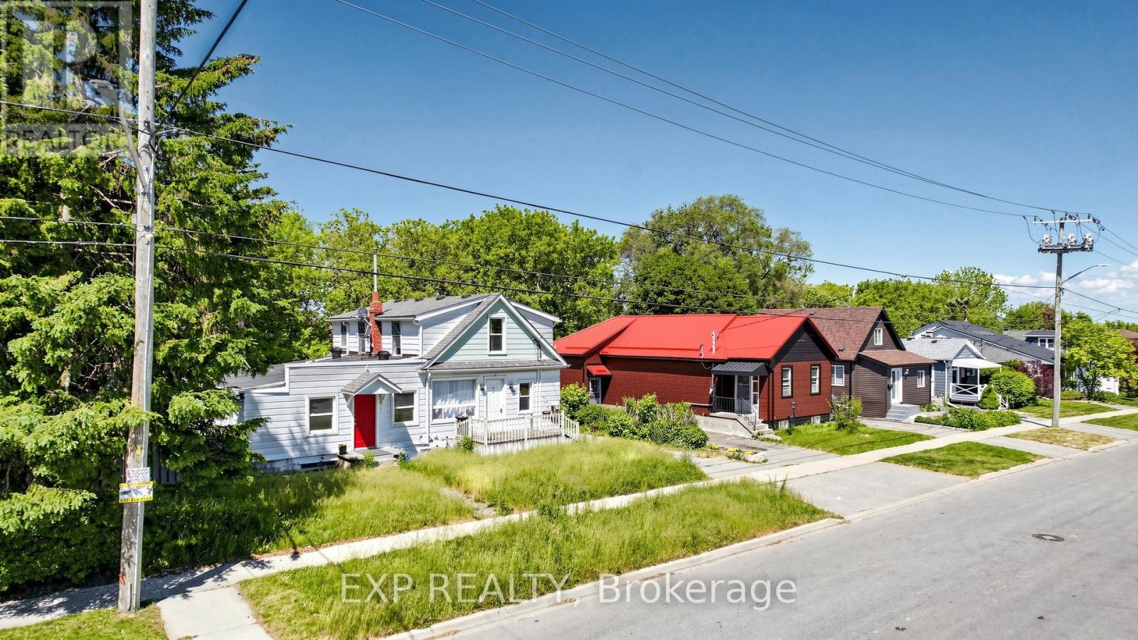 546 PARK ROAD S - 36