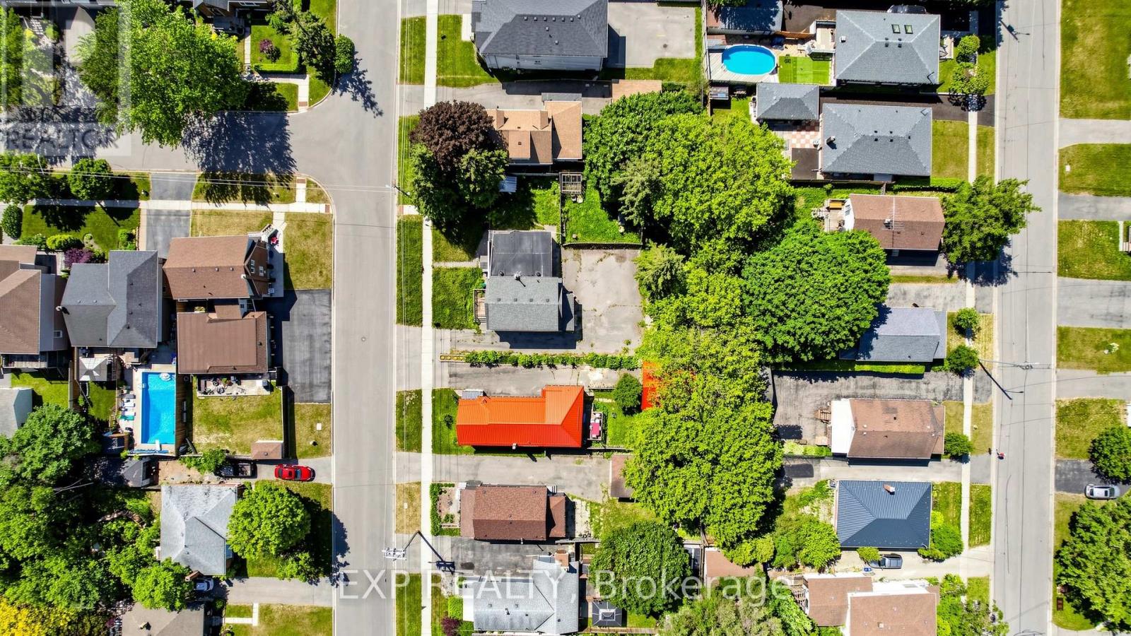 546 PARK ROAD S - 39
