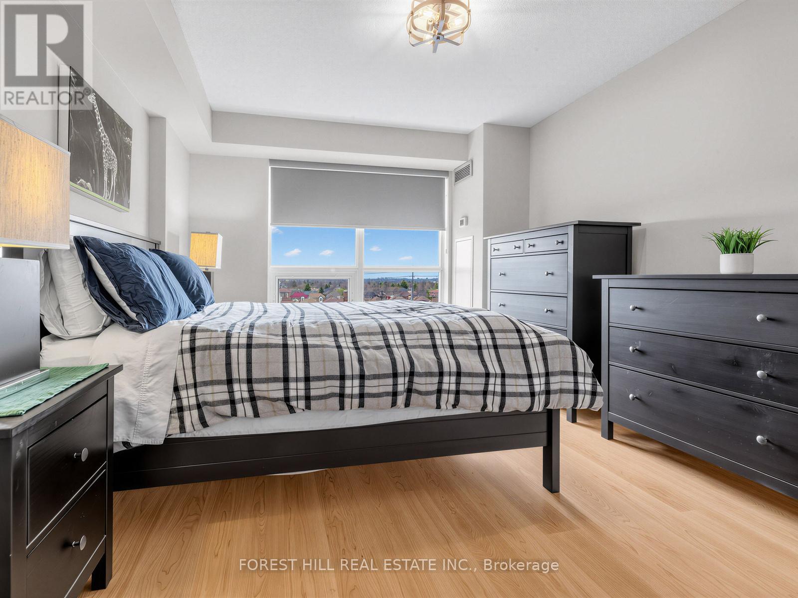 #511 7 NORTH PARK ROAD - 17