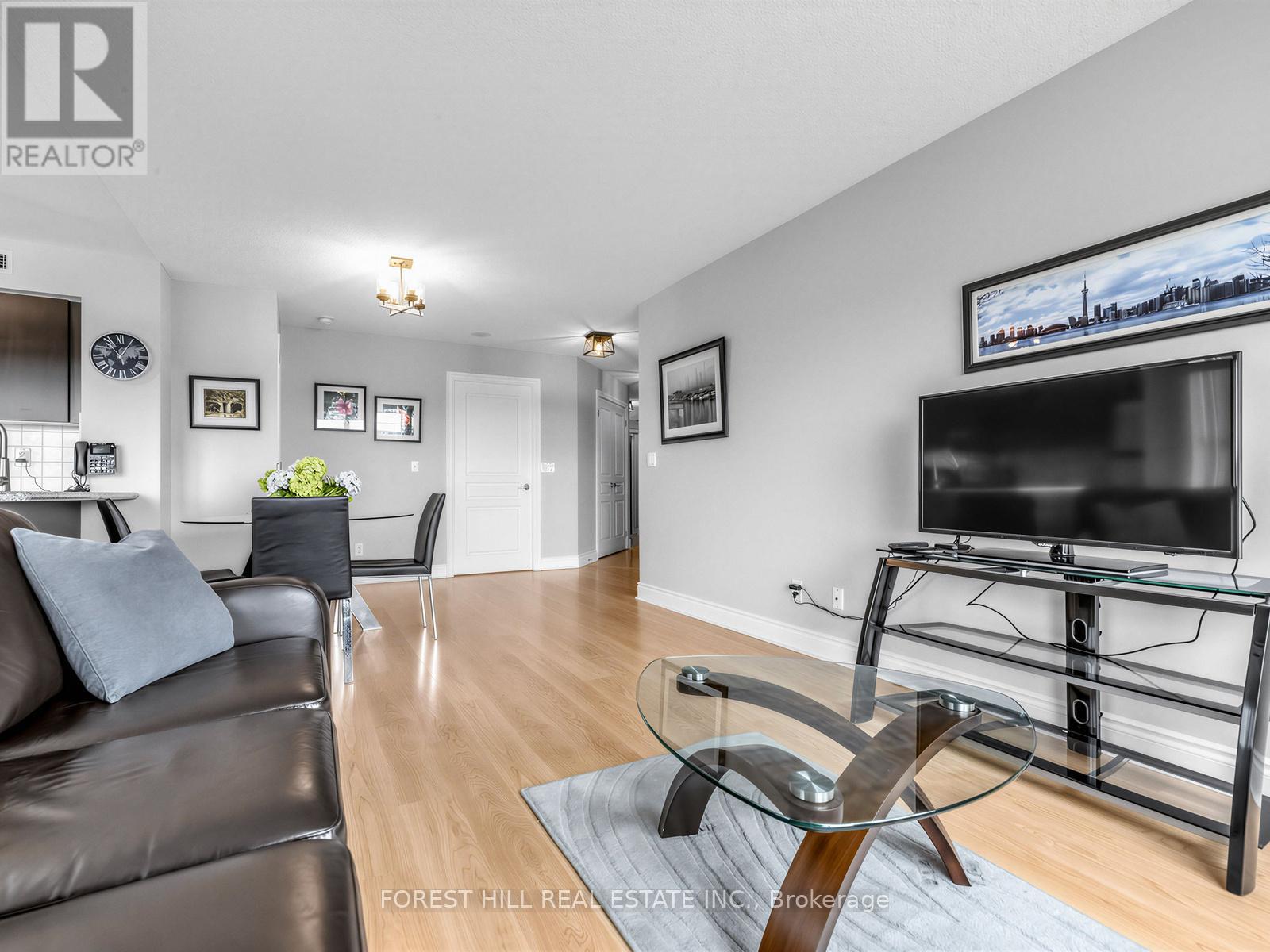 #511 7 NORTH PARK ROAD - 24