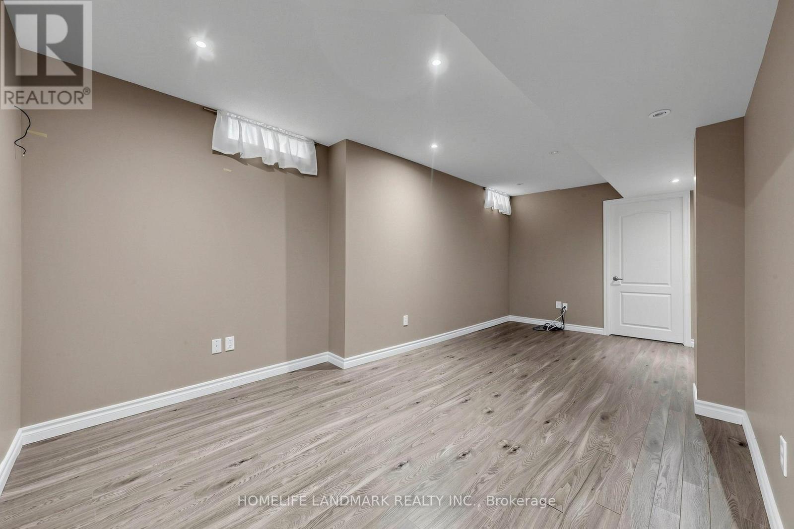4 MERTON STREET - 22