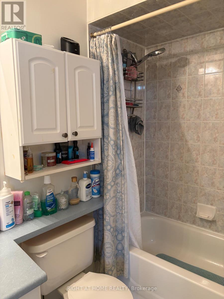 40 VOGUE STREET - 15