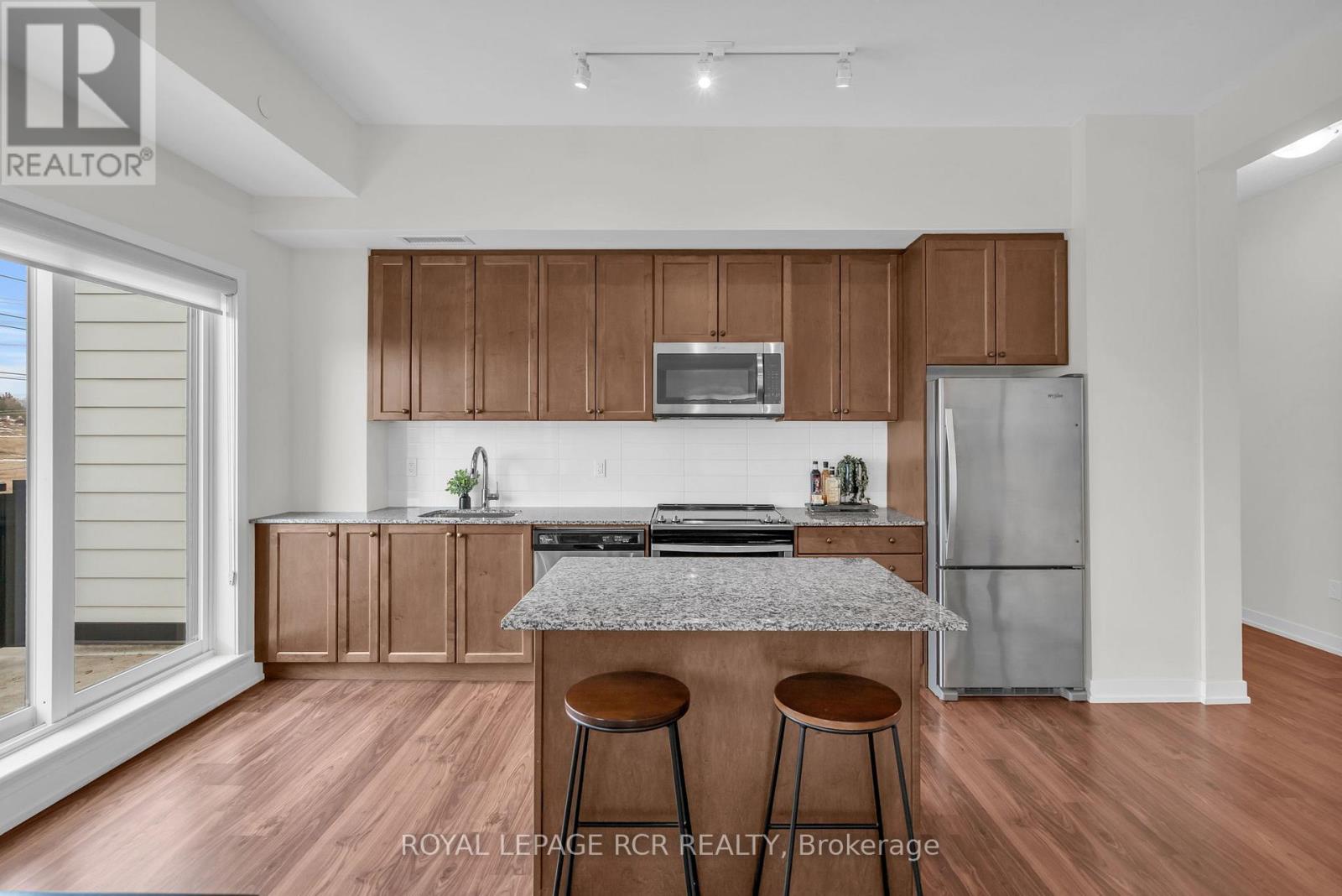 #413 555 WILLIAM GRAHAM DRIVE - 5