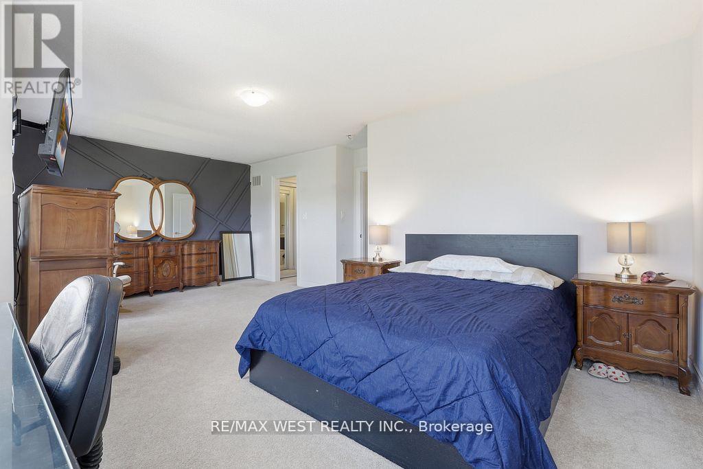 296 MILLER PARK AVENUE - 14