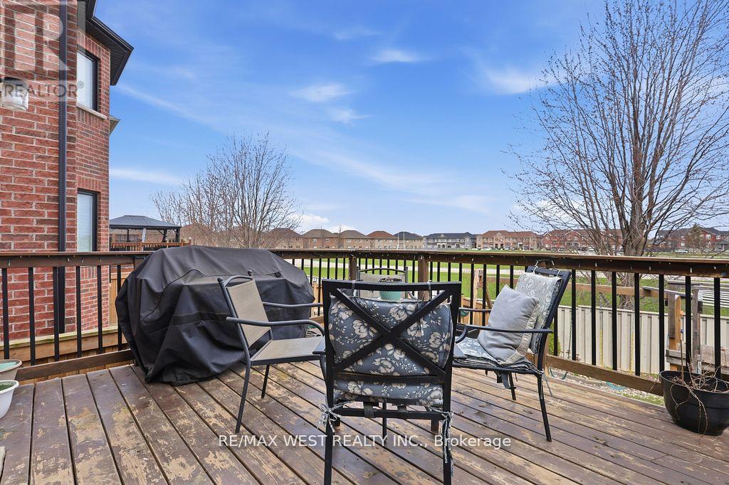 296 MILLER PARK AVENUE - 23