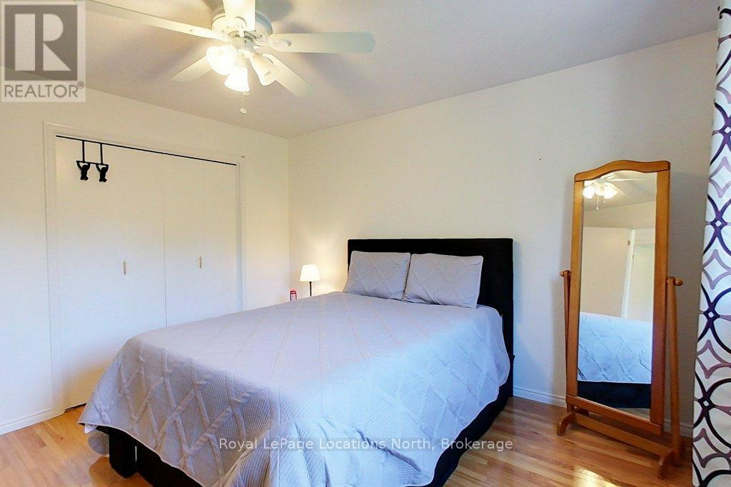 306 LAKESHORE ROAD N - 24