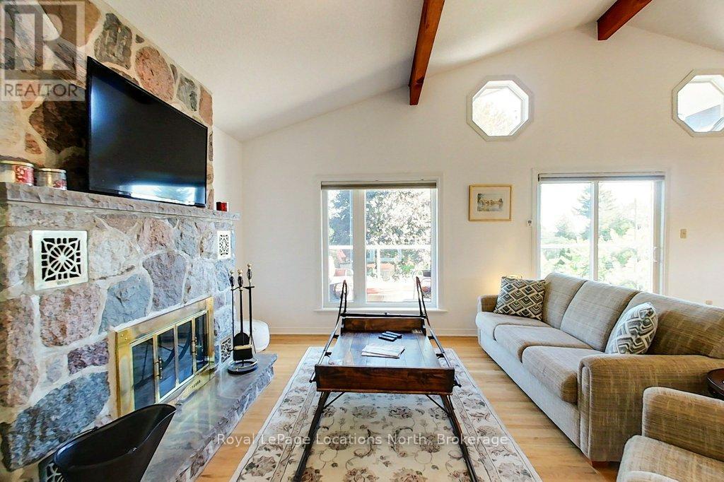 306 LAKESHORE ROAD N - 8