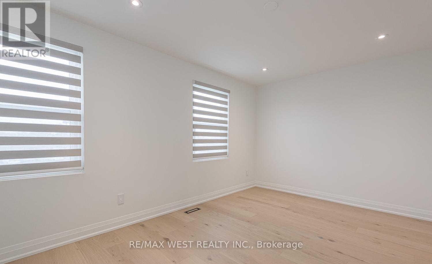 #67 900 CENTRAL PARK DRIVE - 24