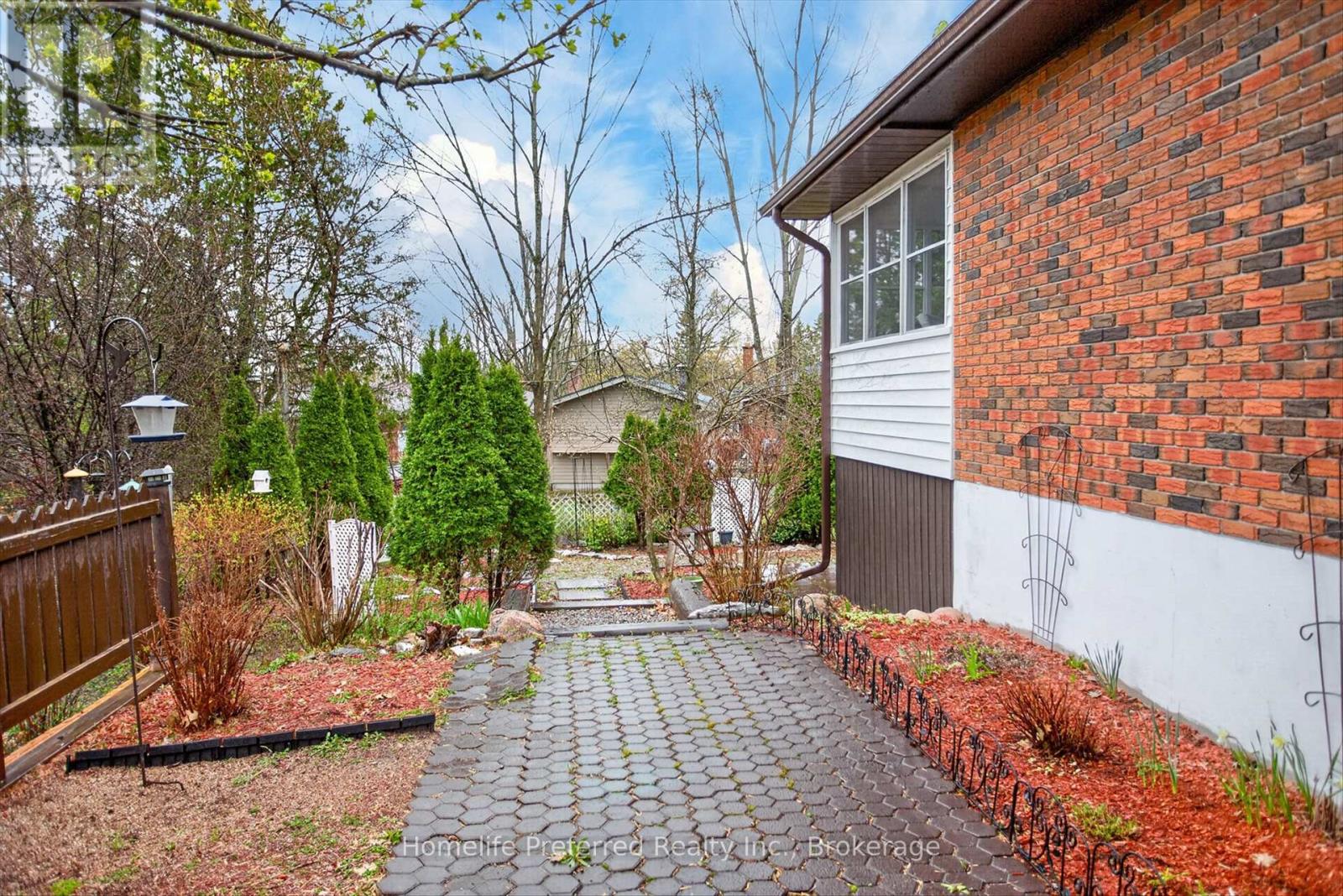 893 CUMBERLAND AVENUE - 40