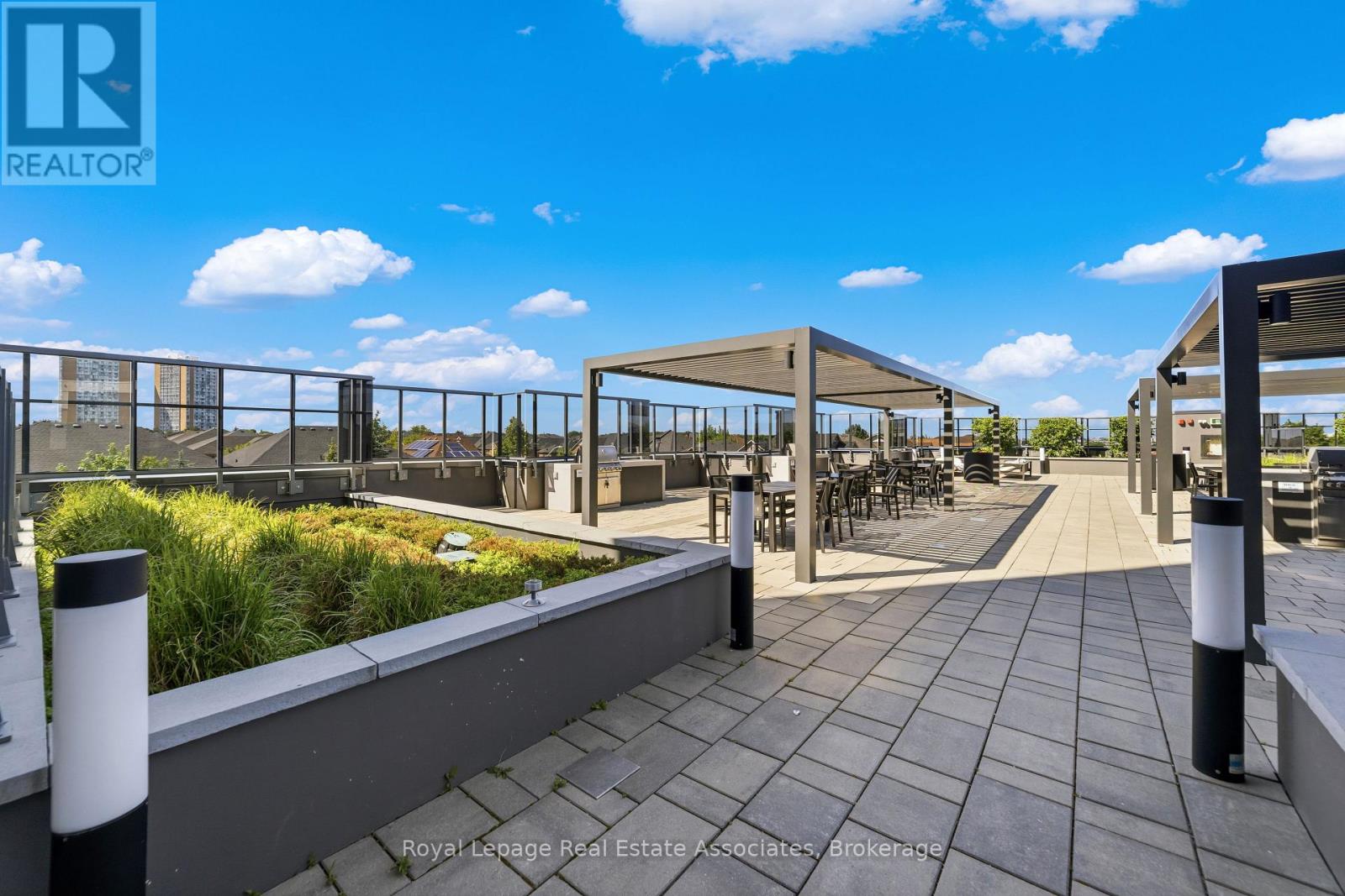 #3118 8 NAHANI WAY - 23