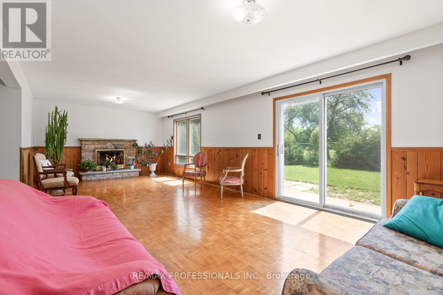 380 TARGA ROAD - 26