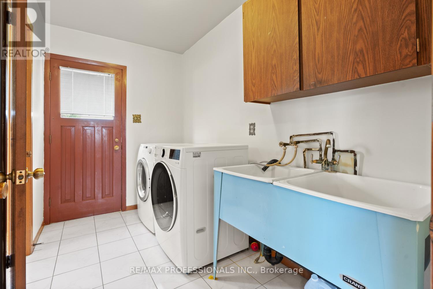 380 TARGA ROAD - 33