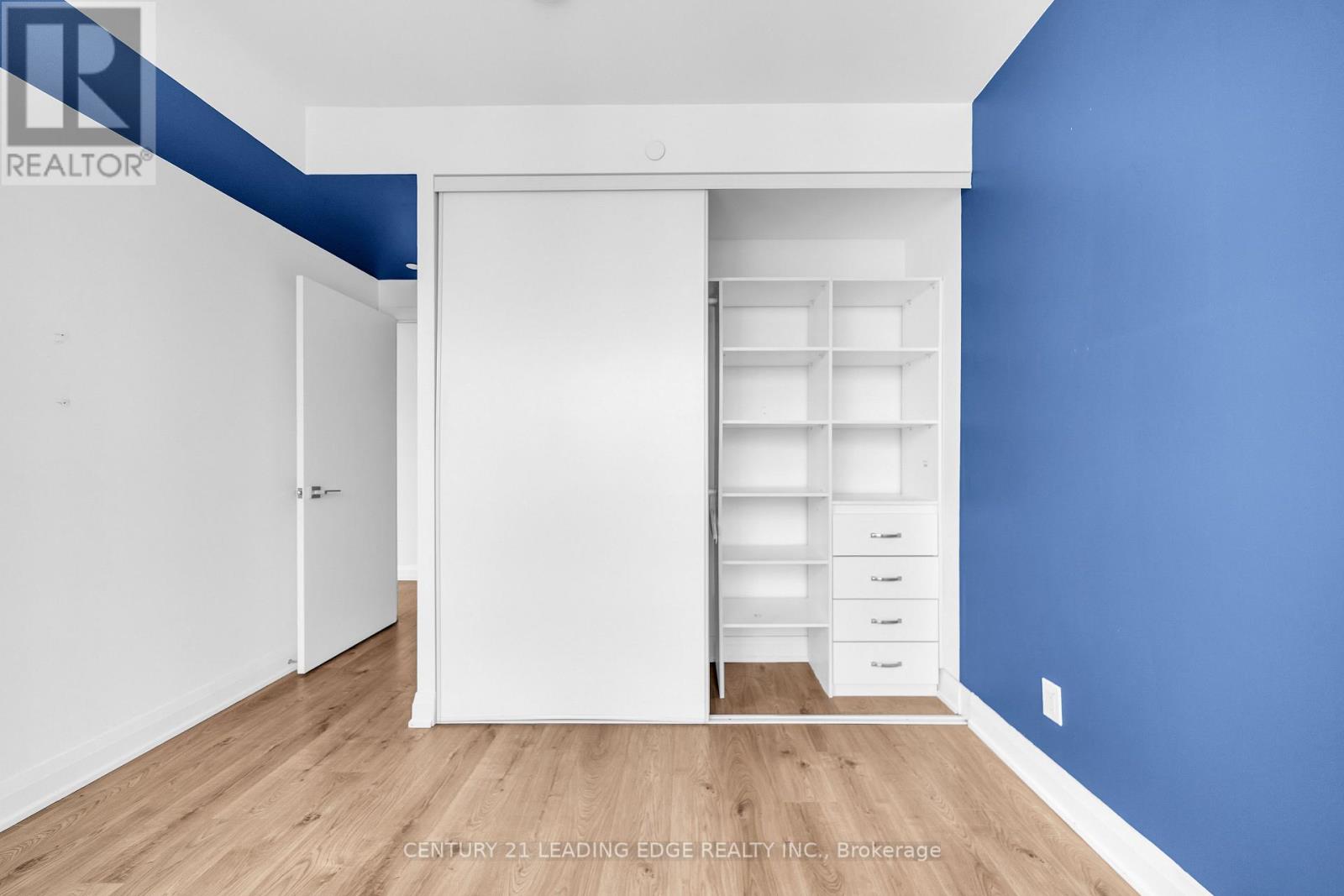 #2608 36 PARK LAWN ROAD - 10