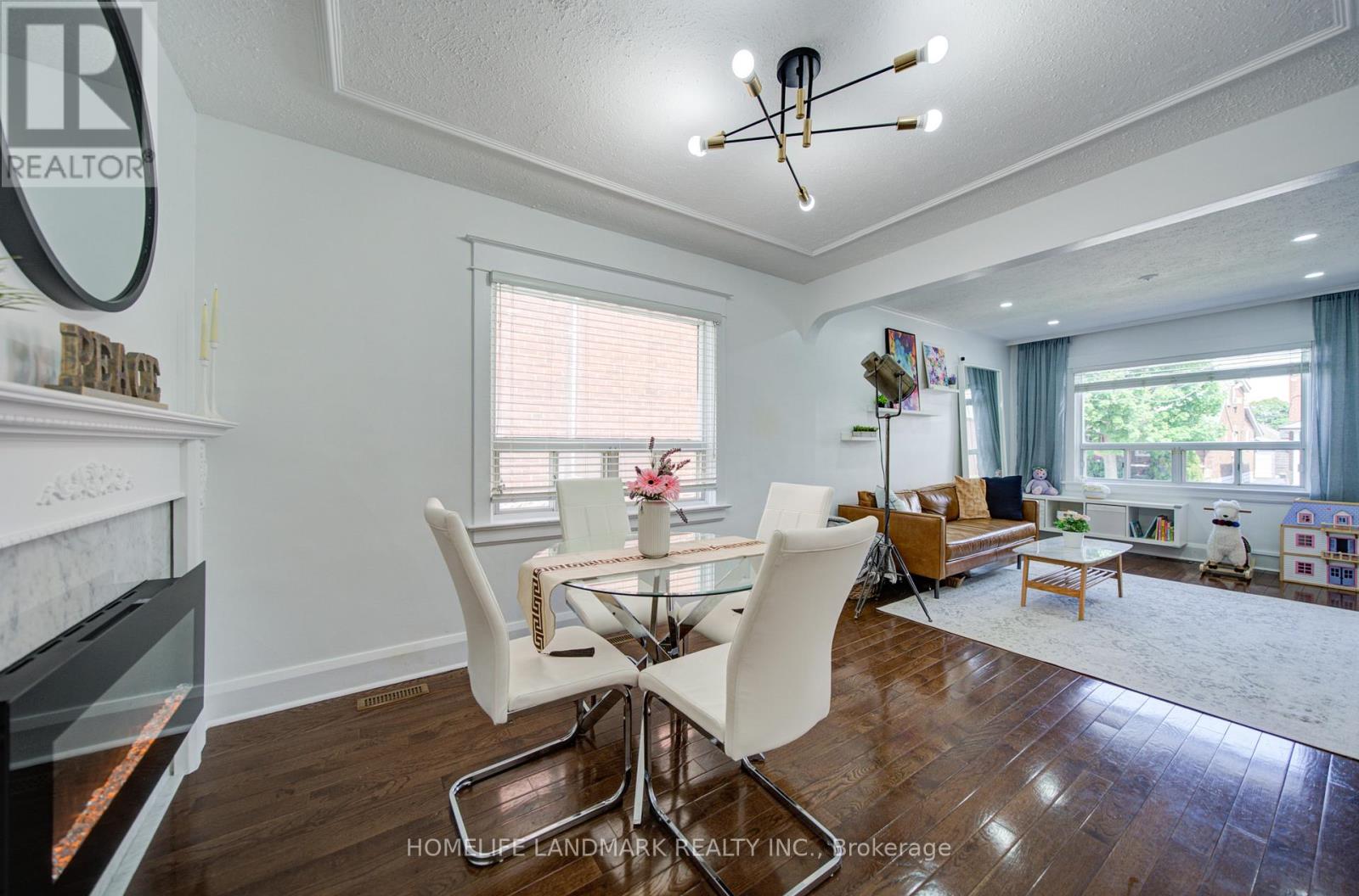 237 BELGRAVIA AVENUE - 10
