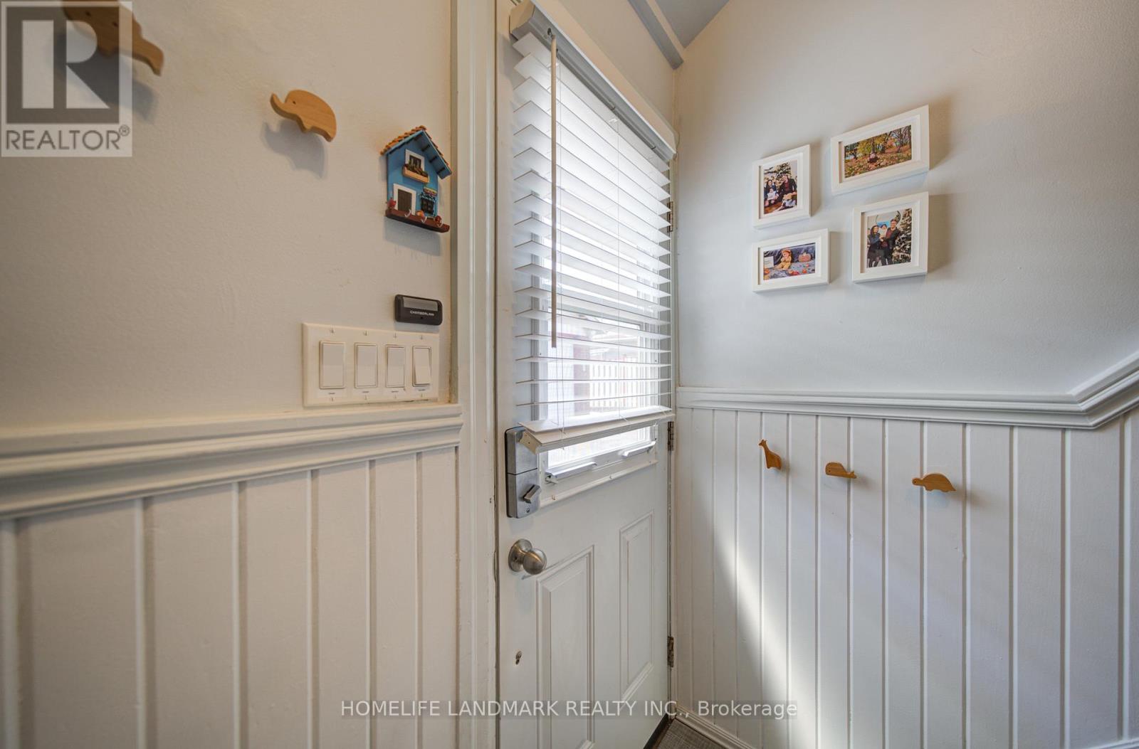 237 BELGRAVIA AVENUE - 22
