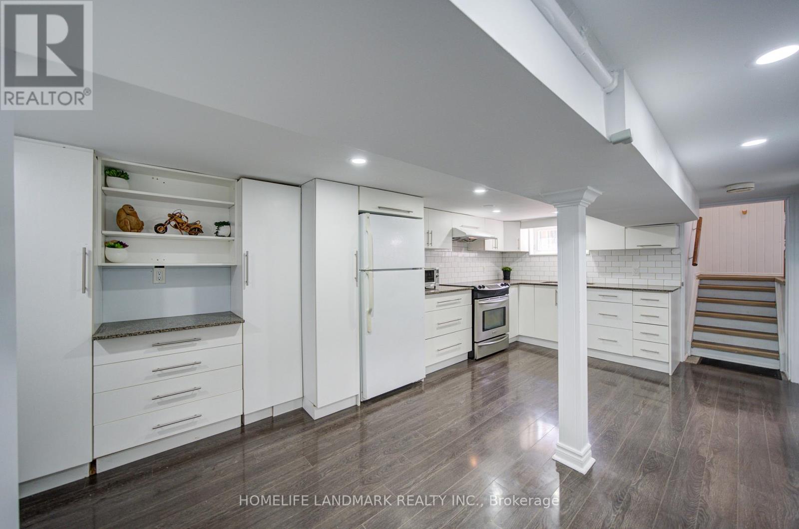 237 BELGRAVIA AVENUE - 26