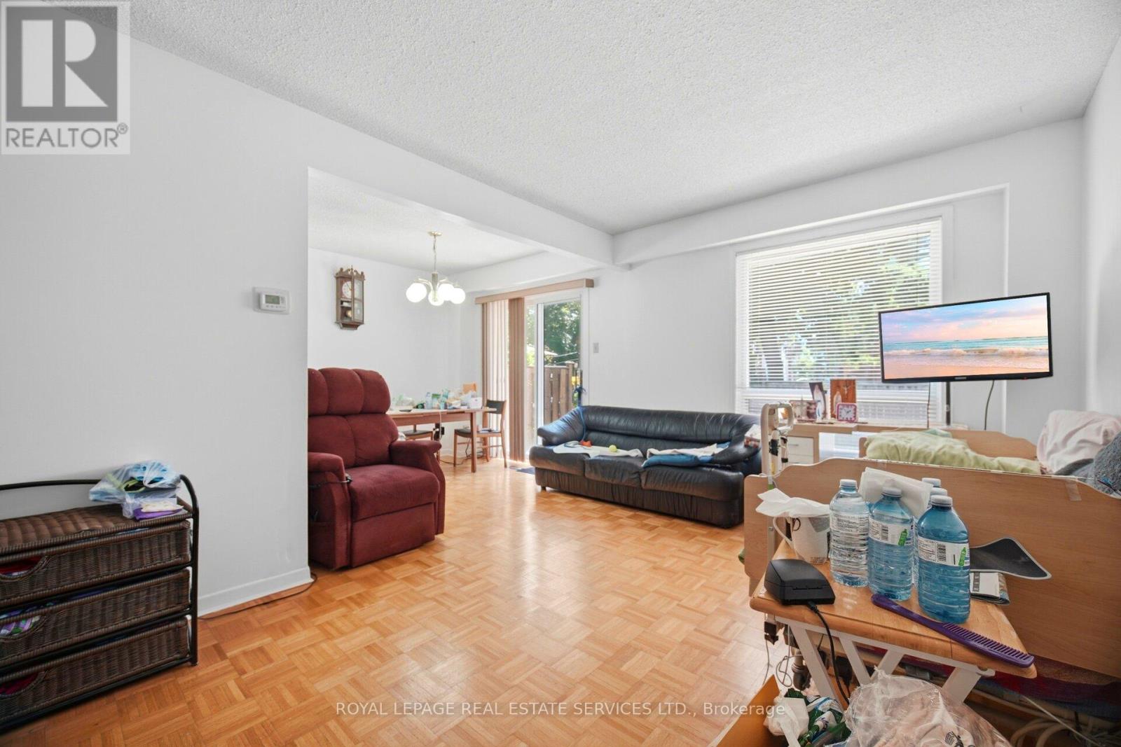 #21 345 MEADOWS BOULEVARD - 12
