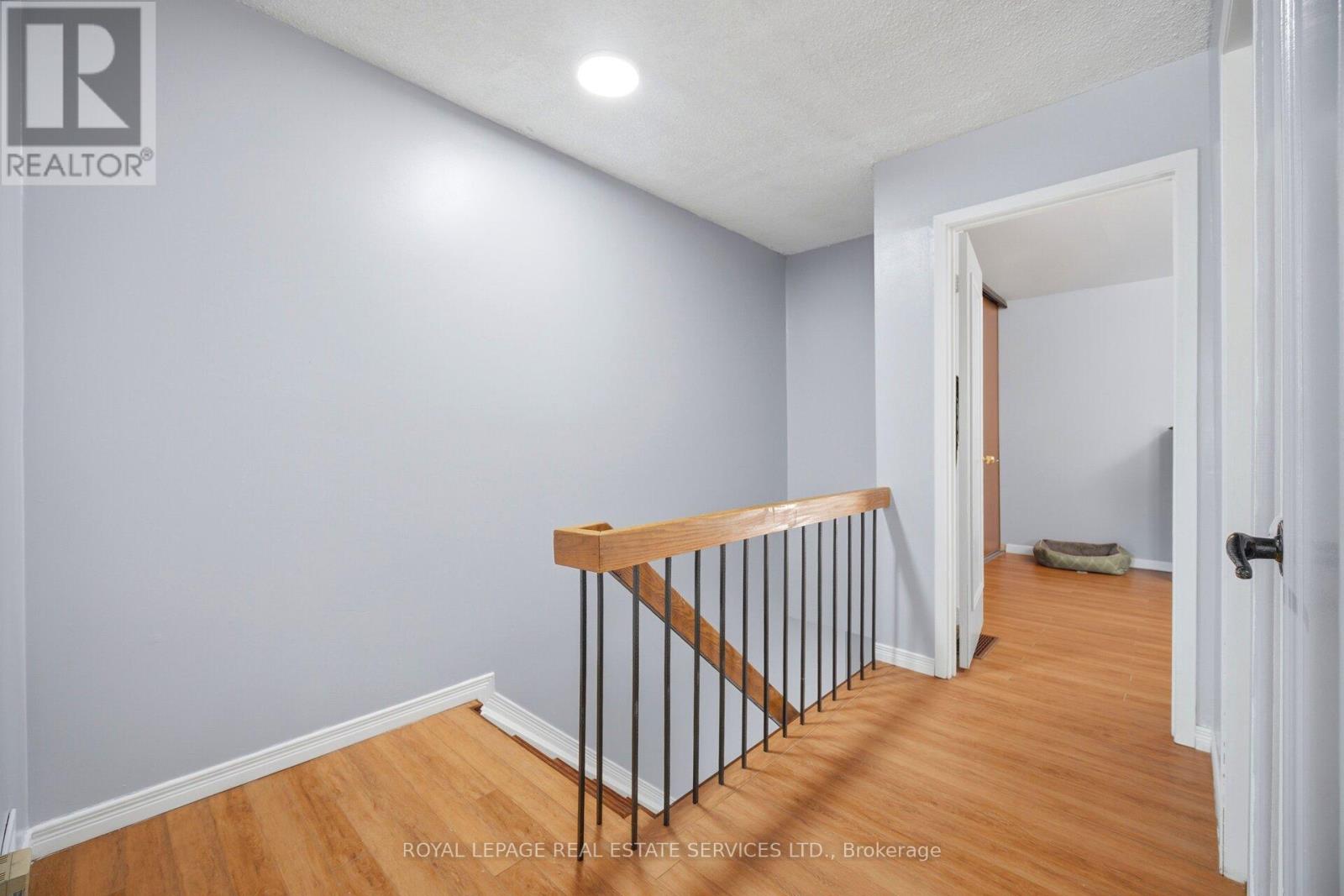#21 345 MEADOWS BOULEVARD - 23