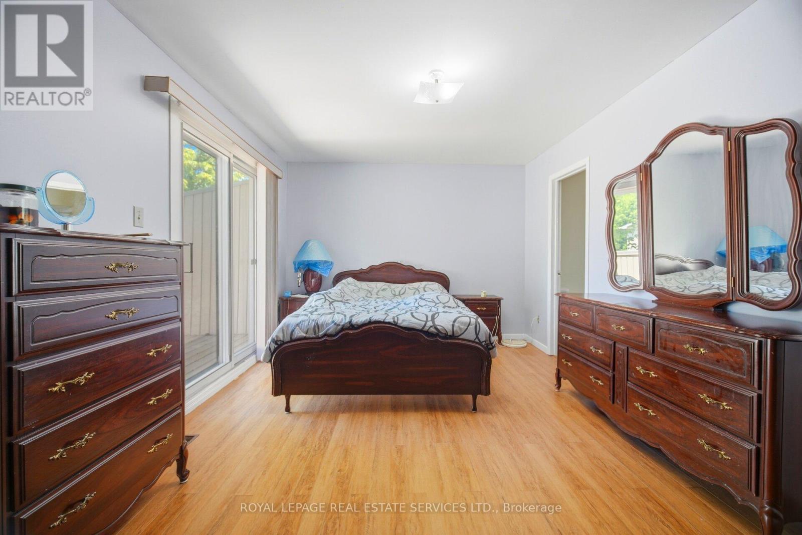 #21 345 MEADOWS BOULEVARD - 25