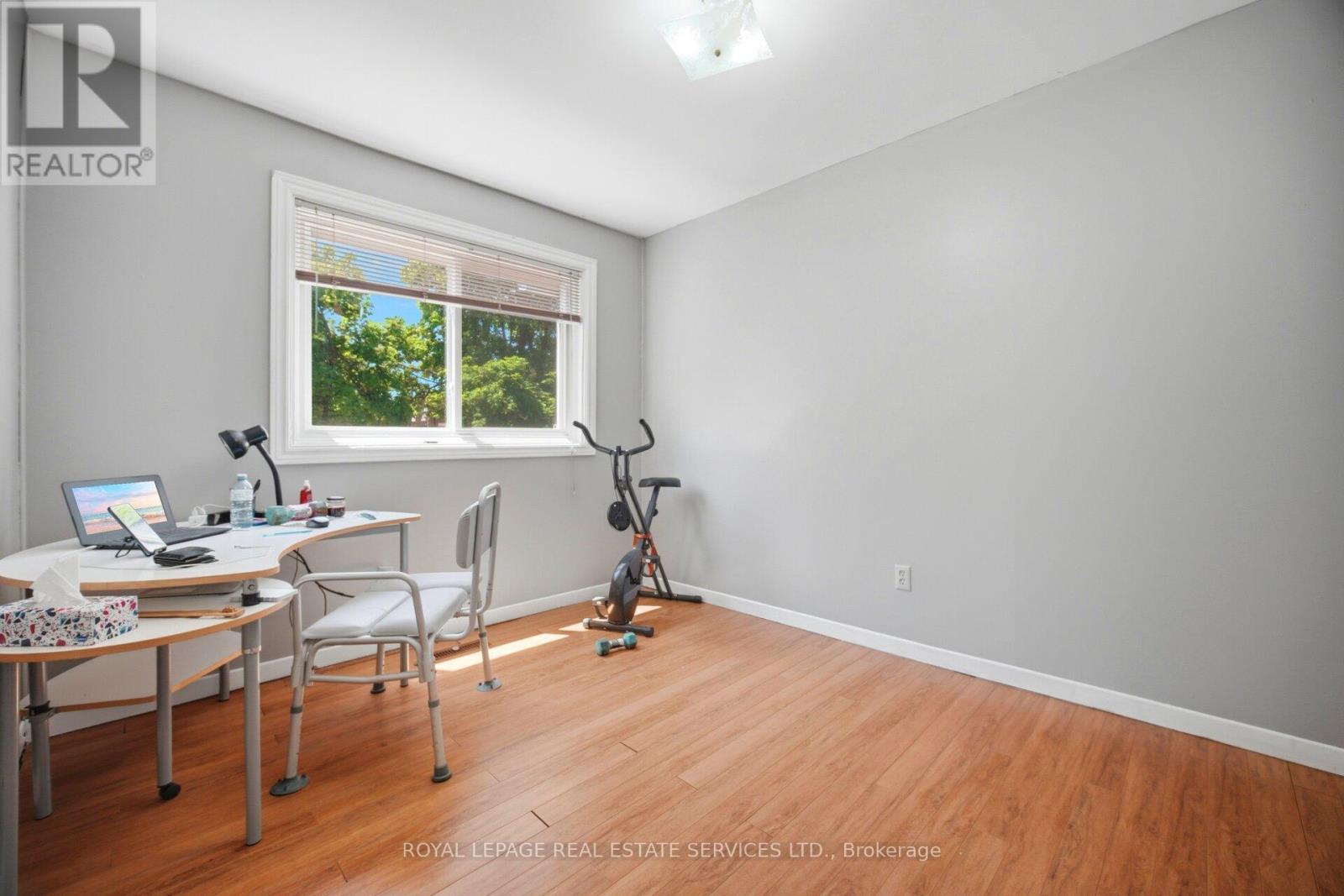 #21 345 MEADOWS BOULEVARD - 31