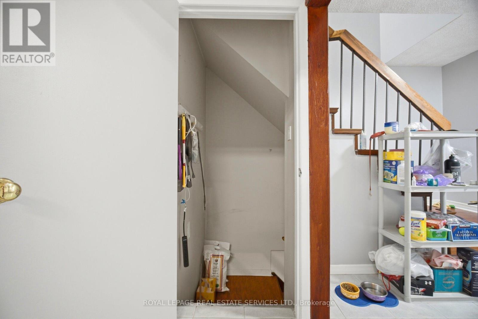#21 345 MEADOWS BOULEVARD - 34