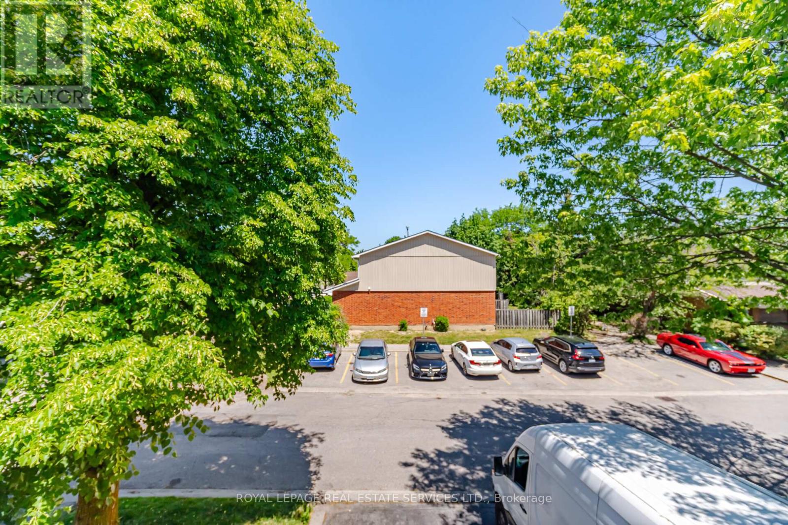 #21 345 MEADOWS BOULEVARD - 44