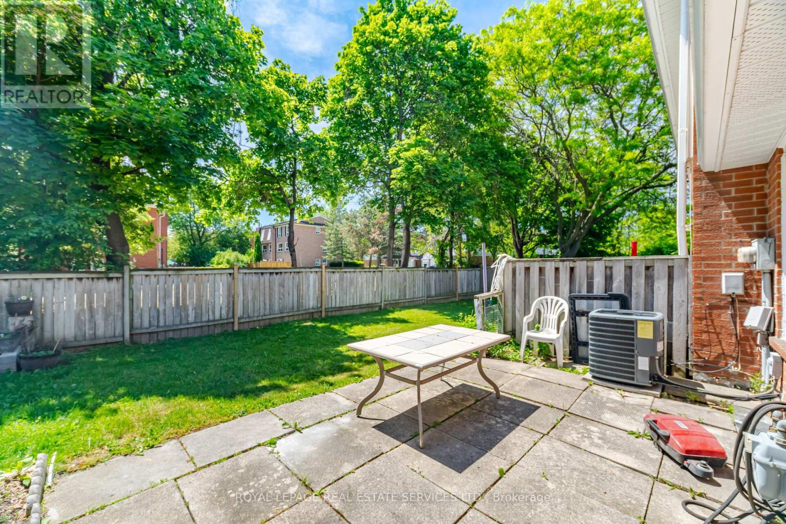 #21 345 MEADOWS BOULEVARD - 46