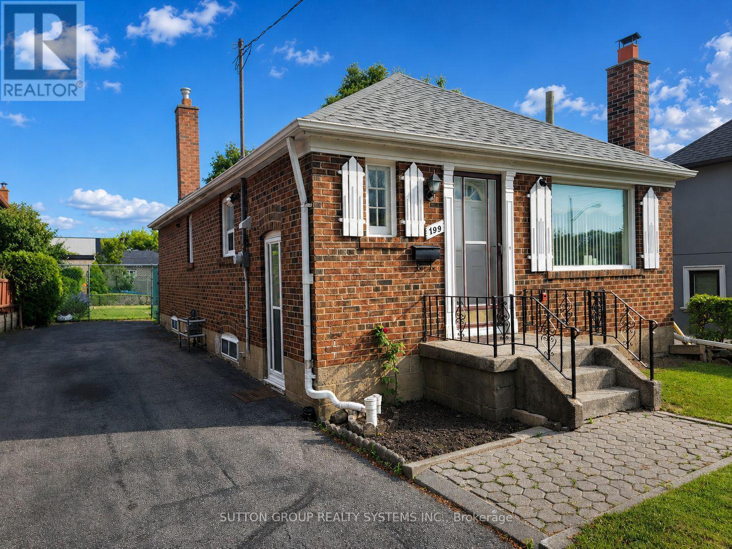 Listing photo of 199 STRATHNAIRN AVENUE