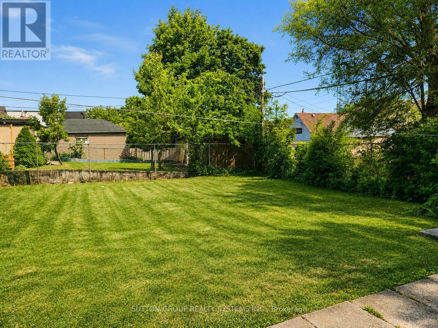 199 STRATHNAIRN AVENUE - Image 17