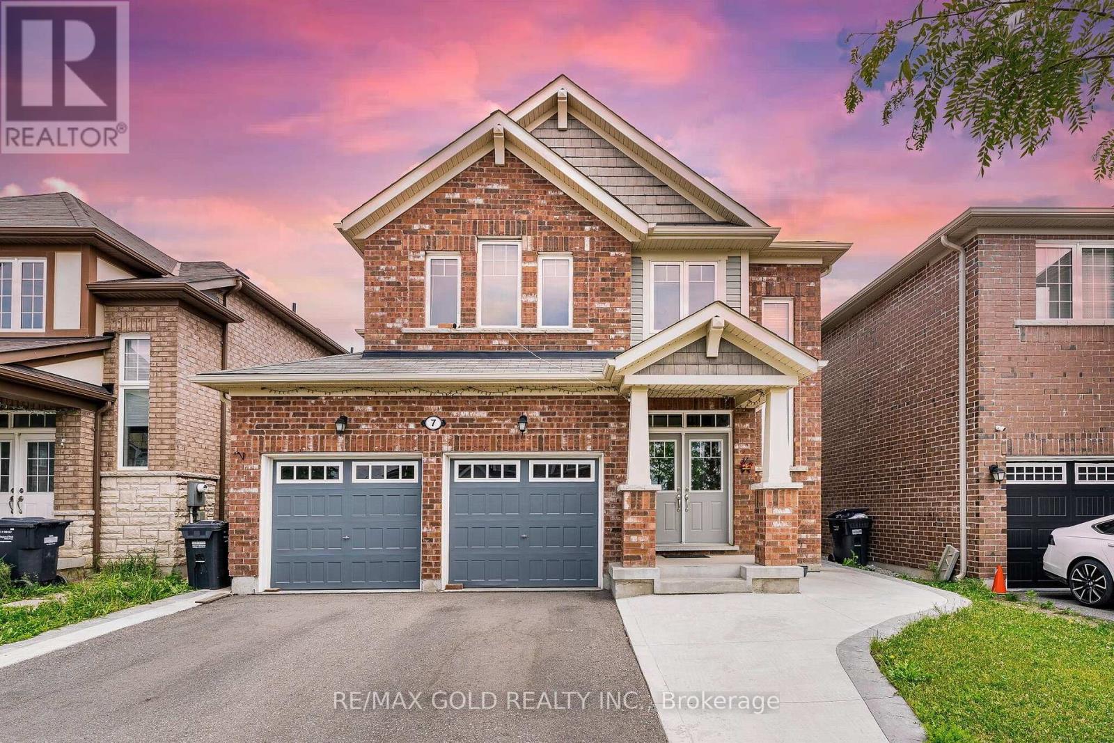 7 TROYER STREET - 1