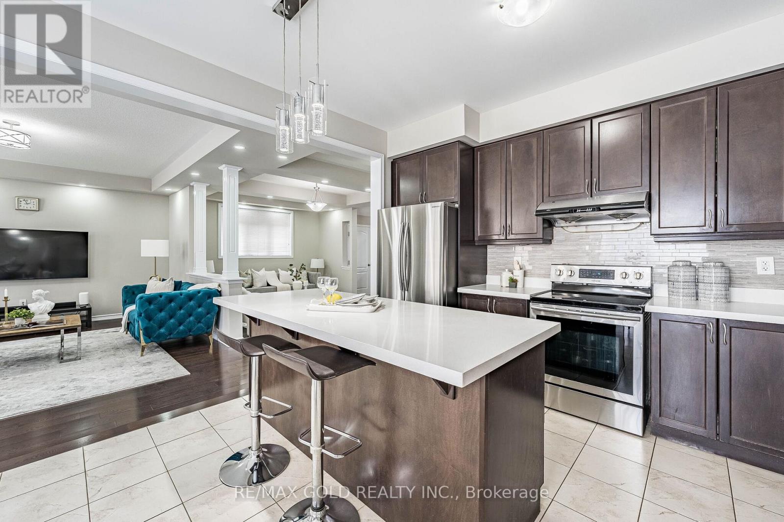 7 TROYER STREET - 15