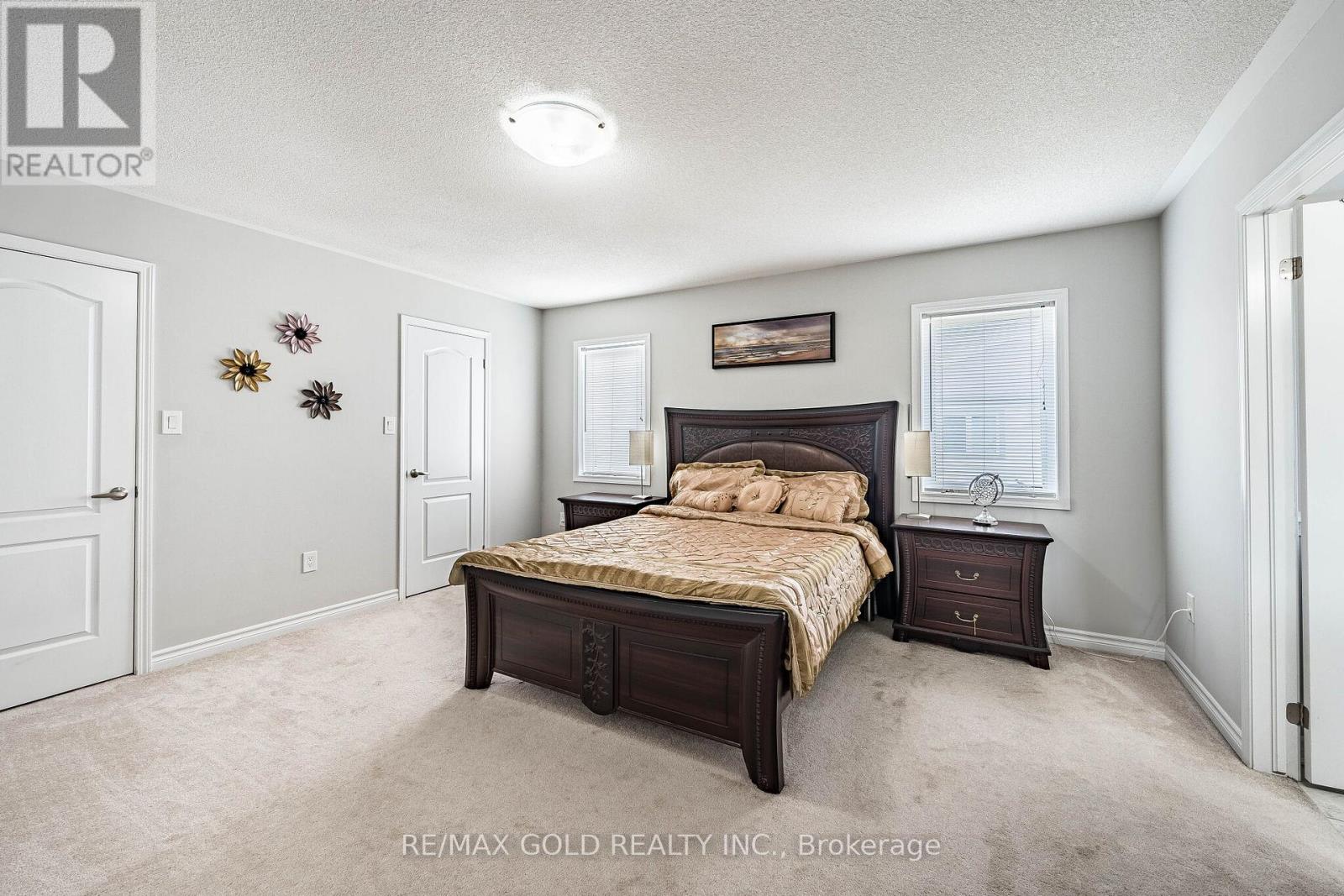 7 TROYER STREET - 21