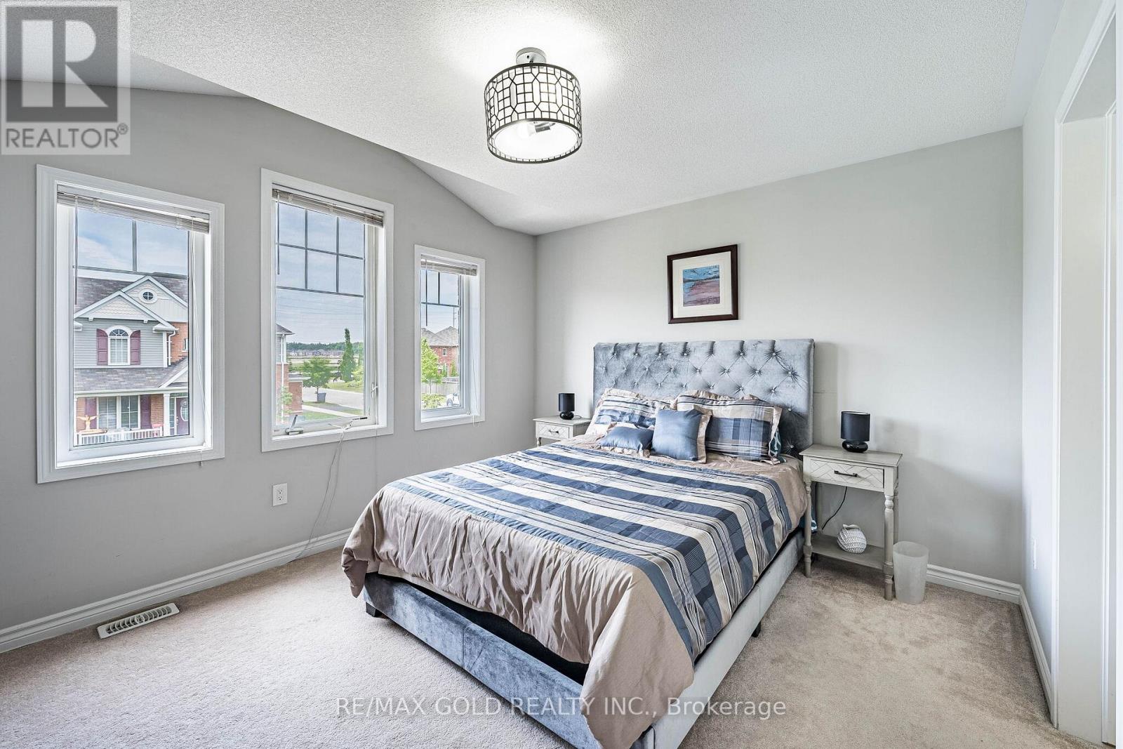 7 TROYER STREET - 24
